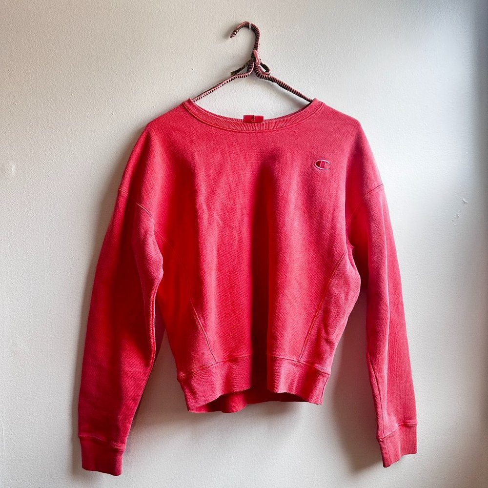 CHAMPION reverse weave faded pink crew neck sweatshirt